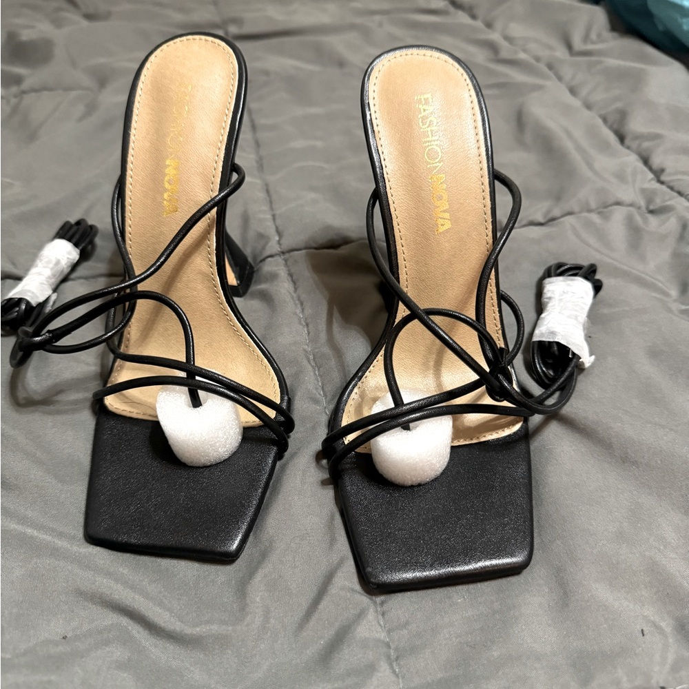 Brand new heels never worn size 6 fashion, nova